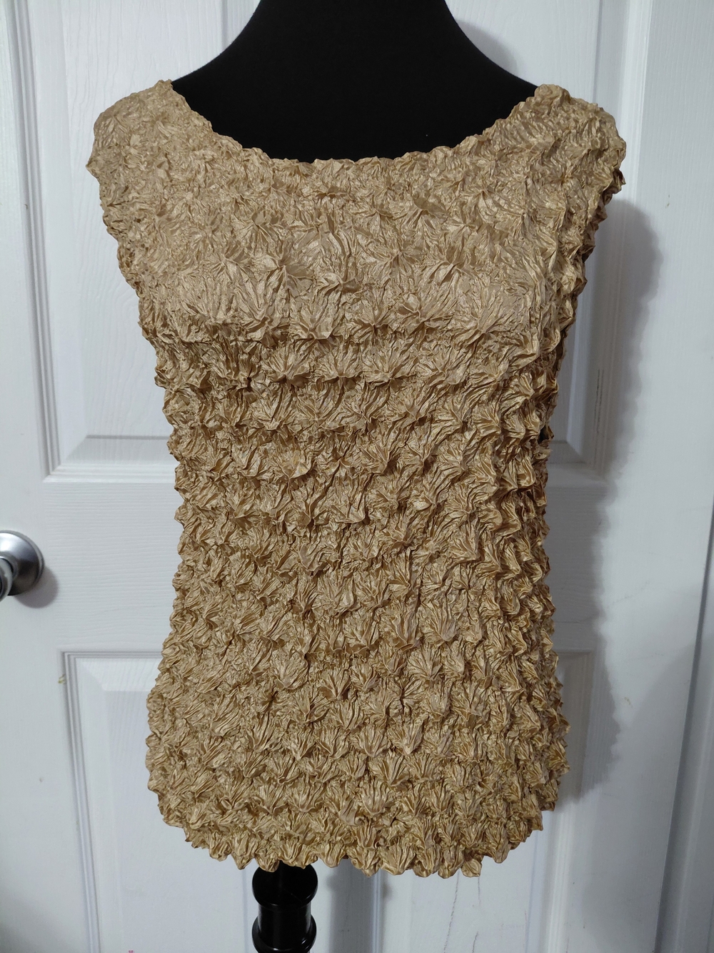 Vintage Women's Bubble/Popcorn Blouse Tan